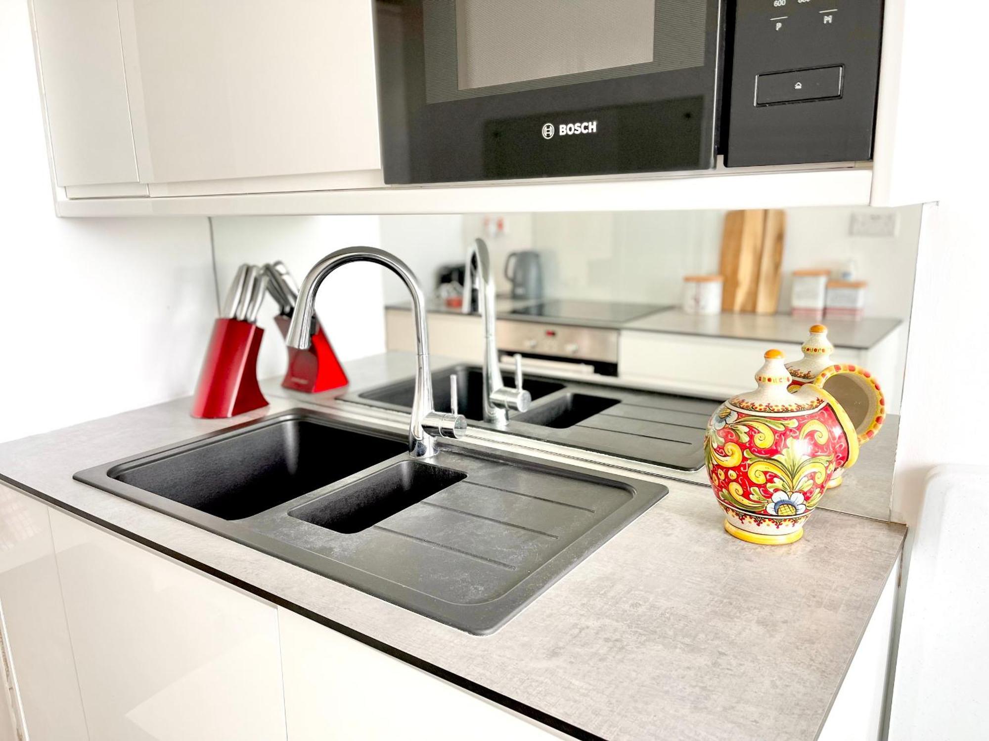 Appartamento Paddington Flat Close To Station With Patio Londra